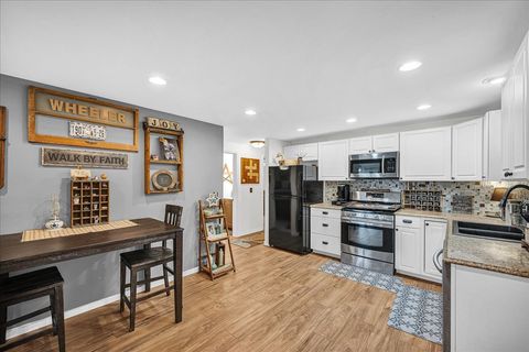 Tiny photo for 605 Belaire Drive, Washington, IL 61571 (MLS # 12540185)