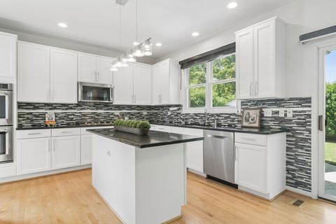 Tiny photo for 2026 Jordan Terrace, Buffalo Grove, IL 60089 (MLS # 12693693)