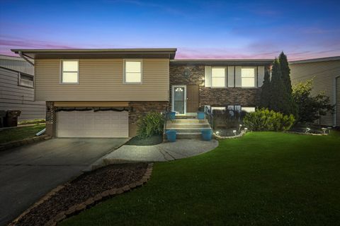 Tiny photo for 17115 Magnolia Drive, Hazel Crest, IL 60429 (MLS # 12489147)