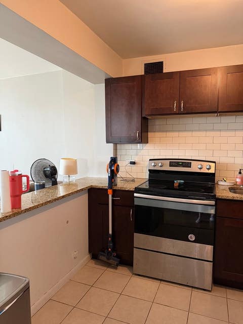 Tiny photo for 555 W Cornelia Avenue #1308, Chicago, IL 60657 (MLS # 12729463)
