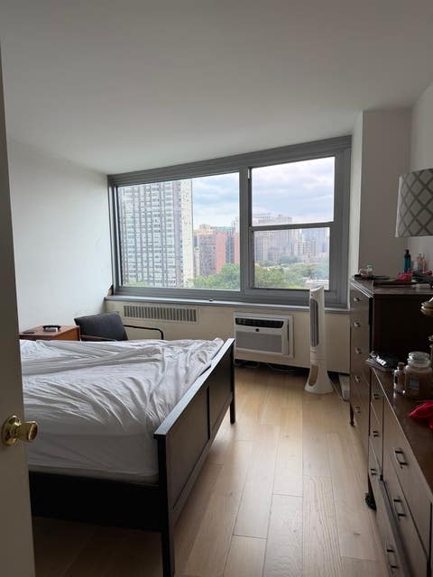Tiny photo for 555 W Cornelia Avenue #1308, Chicago, IL 60657 (MLS # 12729463)