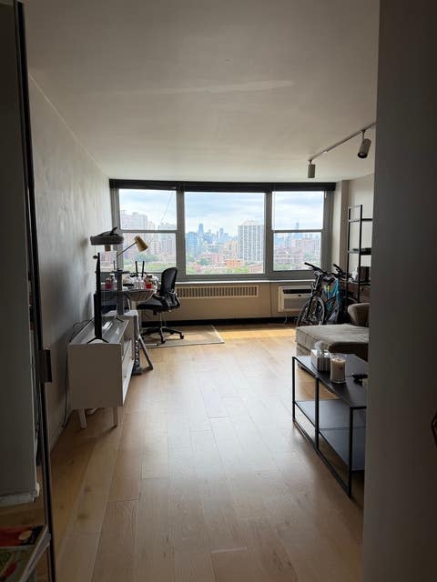 Tiny photo for 555 W Cornelia Avenue #1308, Chicago, IL 60657 (MLS # 12729463)
