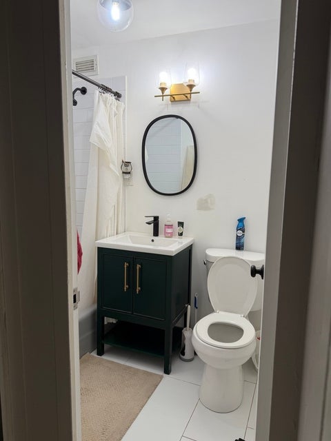Tiny photo for 555 W Cornelia Avenue #1308, Chicago, IL 60657 (MLS # 12729463)