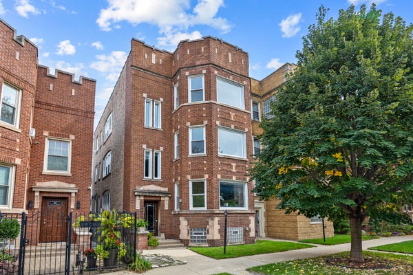 7731 S CORNELL AVE APT 3, CHICAGO, IL 60649 - Image bf2a54a3aa4f46834d5d9869f44afa83/3946789400