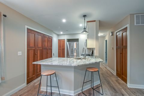 Tiny photo for 386 Sandhurst Circle #2, Glen Ellyn, IL 60137 (MLS # 12497034)