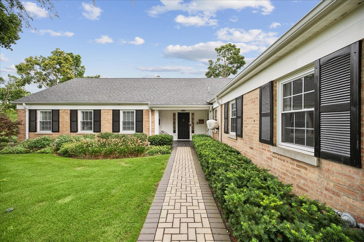 1043 Old Elm Lane