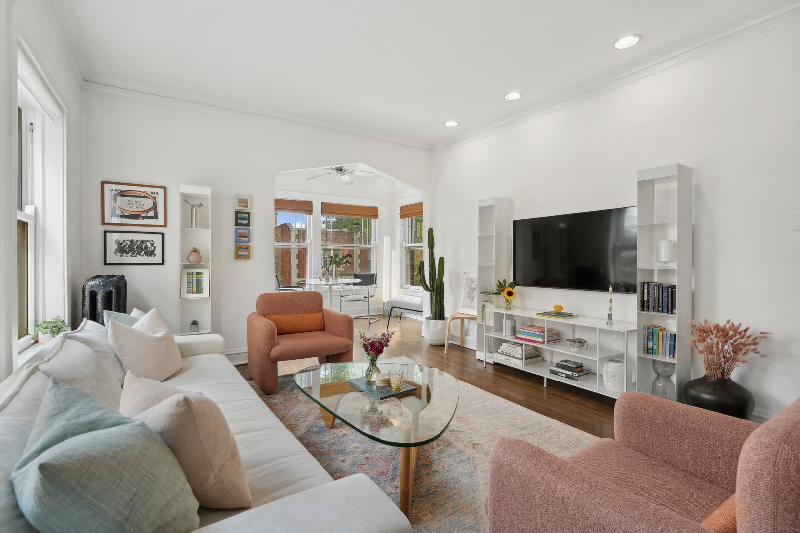 551 W Surf Street 3W