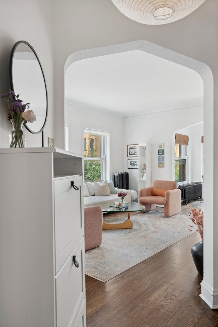551 W Surf Street 3W