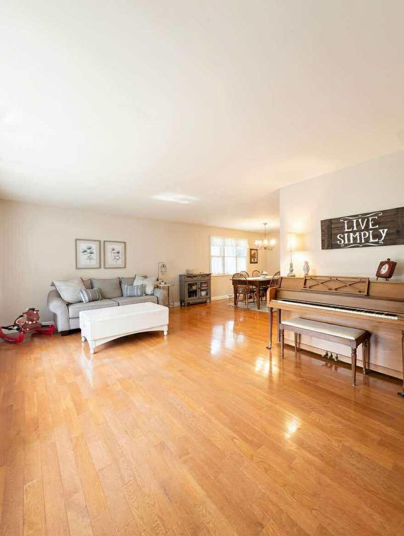 14340 Streamwood Drive