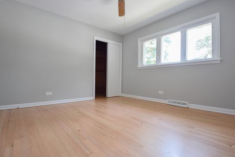 Tiny photo for 5041 N Knight Avenue, Norridge, IL 60706 (MLS # 12677084)