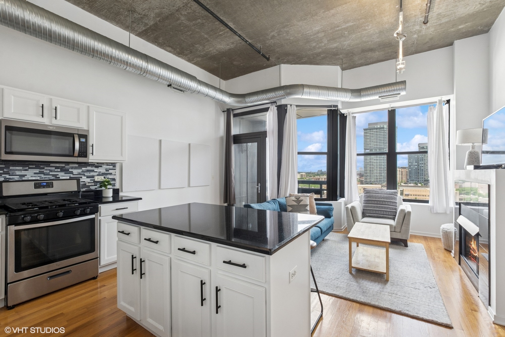 849 N Franklin Street 1405