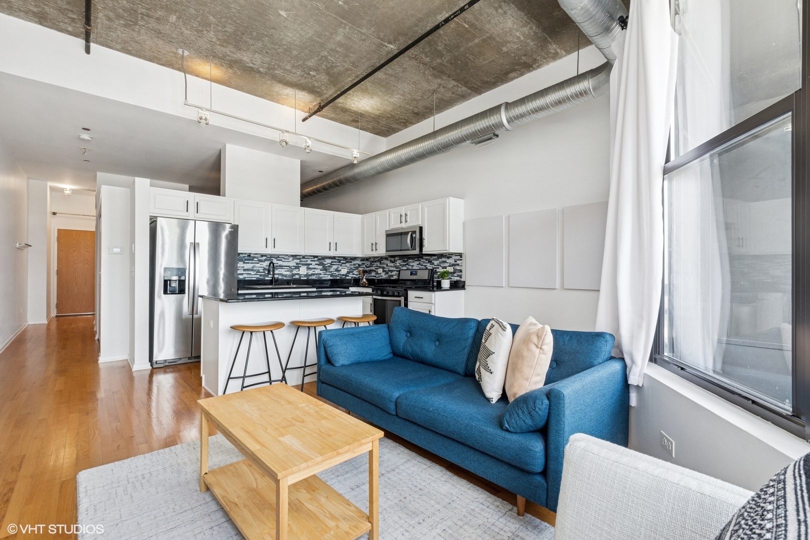 849 N Franklin Street 1405