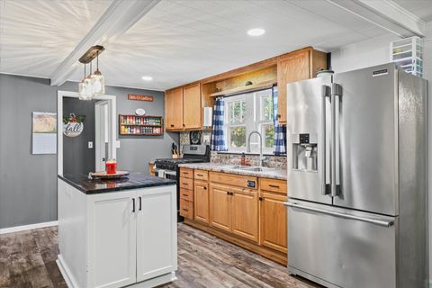 Tiny photo for 526 S Wood Street, Gibson City, IL 60936 (MLS # 12487206)