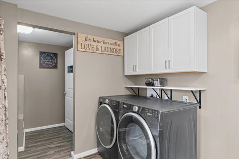 Tiny photo for 526 S Wood Street, Gibson City, IL 60936 (MLS # 12487206)