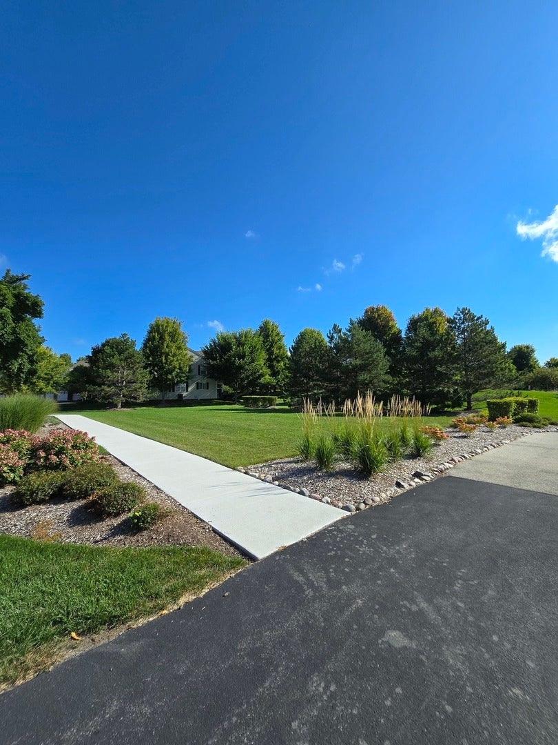 1121 Iron Horse Court