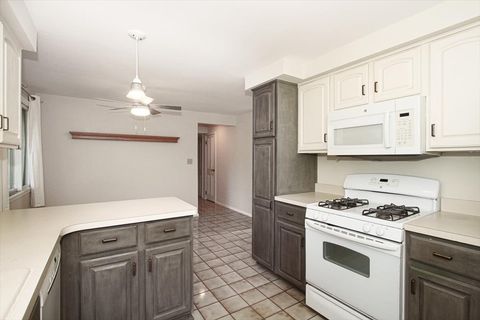Tiny photo for 220 Kemah Lane, Schaumburg, IL 60193 (MLS # 12473804)