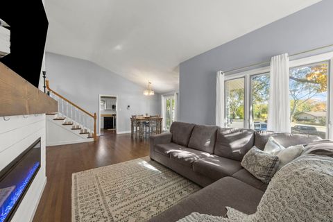 Tiny photo for 5924 Carpenter Street, Downers Grove, IL 60516 (MLS # 12530870)