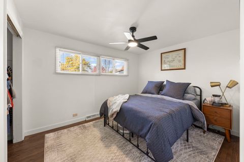 Tiny photo for 5924 Carpenter Street, Downers Grove, IL 60516 (MLS # 12530870)