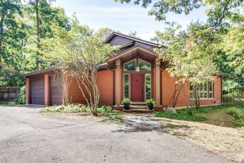 Photo of 1175 Edgewood Road, Lake Forest, IL 60045 (MLS # 12518298)