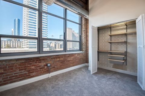 Tiny photo for 770 W GLADYS Avenue #606, Chicago, IL 60661 (MLS # 12487039)