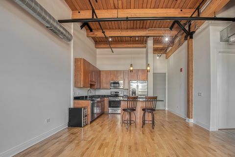 Tiny photo for 770 W GLADYS Avenue #606, Chicago, IL 60661 (MLS # 12487039)