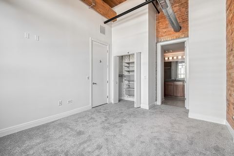 Tiny photo for 770 W GLADYS Avenue #606, Chicago, IL 60661 (MLS # 12487039)