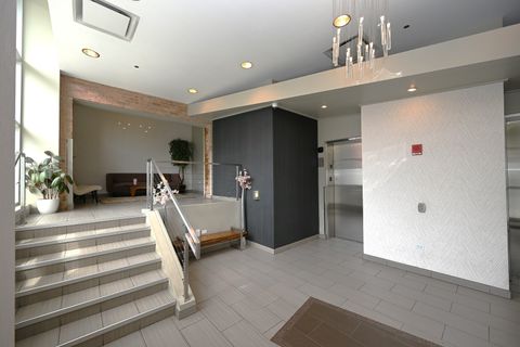 Tiny photo for 770 W GLADYS Avenue #606, Chicago, IL 60661 (MLS # 12487039)