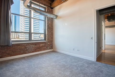 Tiny photo for 770 W GLADYS Avenue #606, Chicago, IL 60661 (MLS # 12487039)
