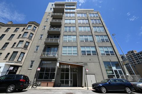 Photo of 770 W GLADYS Avenue #606, Chicago, IL 60661 (MLS # 12487039)