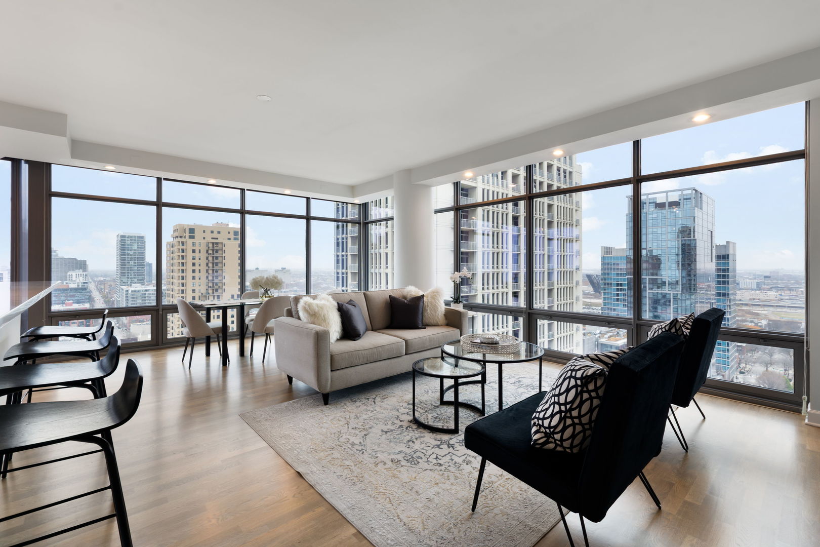 100 E 14th Street 2106