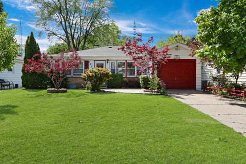 Single Family Residence in Waukegan IL 2236 Linden Avenue.jpg