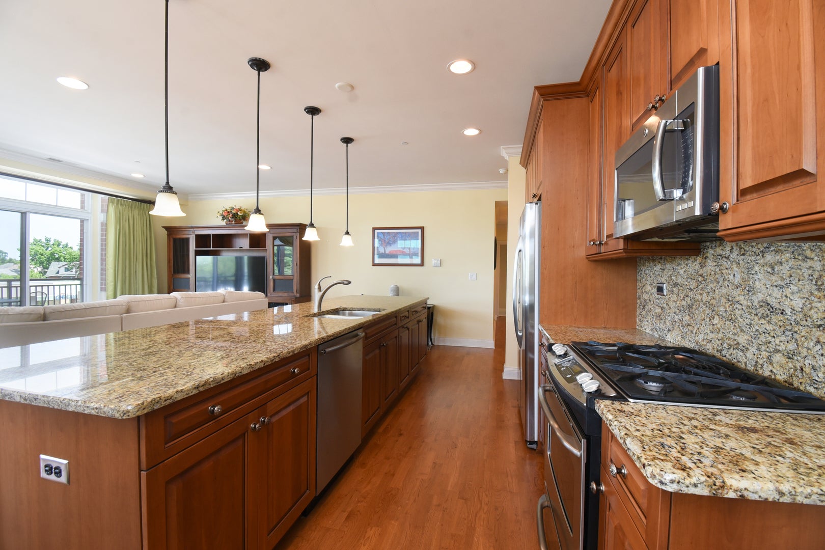 120 N Northwest Highway 304