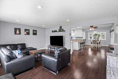 Tiny photo for 8731 S 80th Court, Hickory Hills, IL 60457 (MLS # 12725725)
