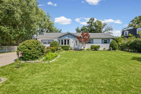 Photo of 8731 S 80th Court, Hickory Hills, IL 60457 (MLS # 12725725)