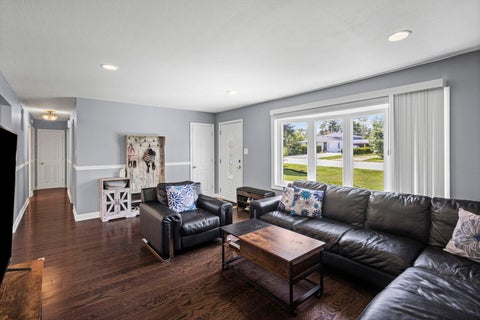Tiny photo for 8731 S 80th Court, Hickory Hills, IL 60457 (MLS # 12725725)