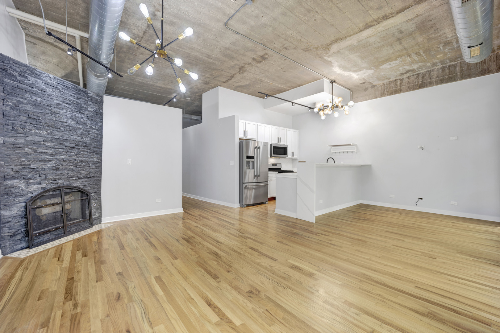 1111 W 15th Street 113