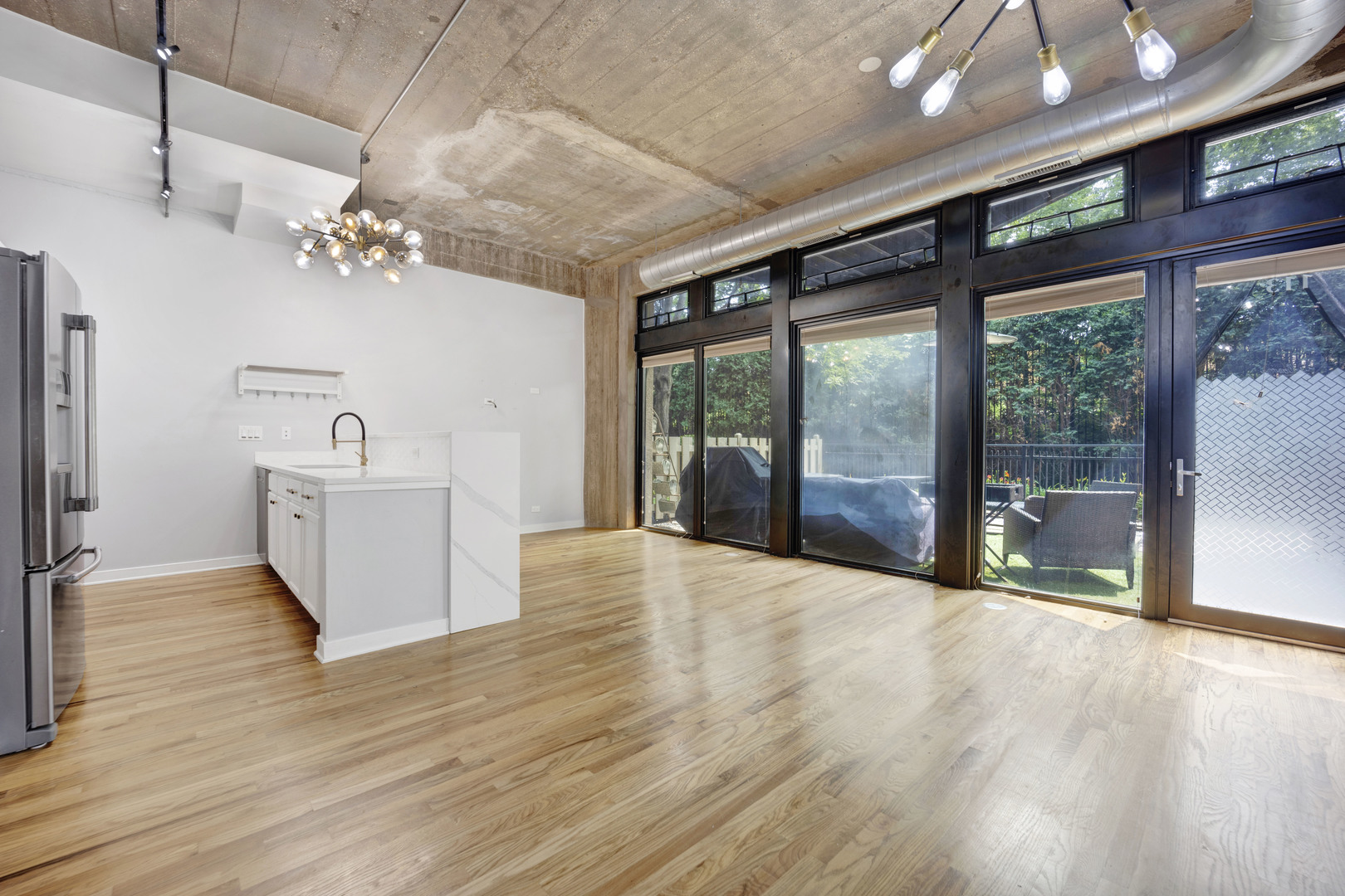 1111 W 15th Street 113