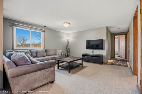 Tiny photo for 409 N Ashbury Avenue, Bolingbrook, IL 60440 (MLS # 12535712)