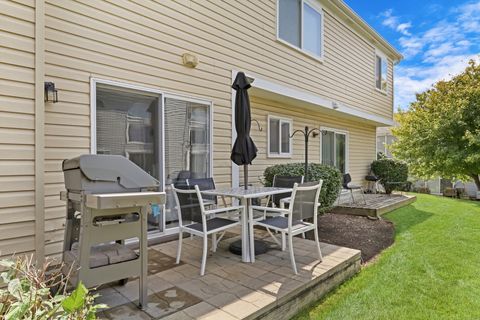 Tiny photo for 1881 Canterbury Court, Gurnee, IL 60031 (MLS # 12472945)