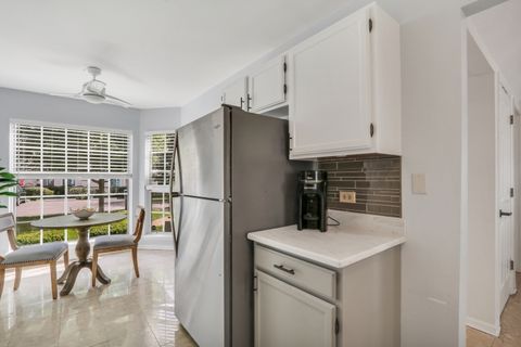 Tiny photo for 1881 Canterbury Court, Gurnee, IL 60031 (MLS # 12472945)