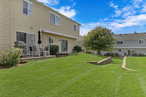 Tiny photo for 1881 Canterbury Court, Gurnee, IL 60031 (MLS # 12472945)