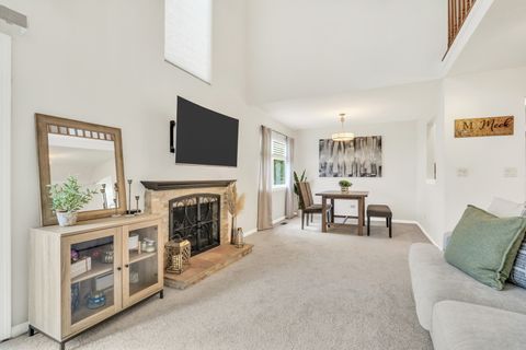 Tiny photo for 1881 Canterbury Court, Gurnee, IL 60031 (MLS # 12472945)