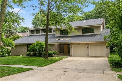 371 W Arboretum Circle Wheaton IL 60189