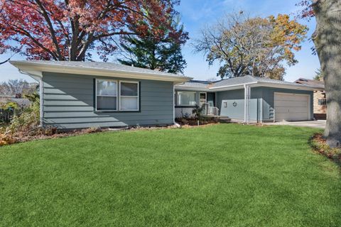 Photo of 143 S Buell Avenue, Aurora, IL 60506 (MLS # 12517890)