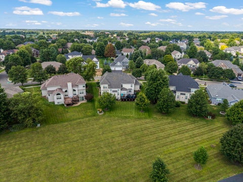 Tiny photo for 1122 Clearwater Drive, Yorkville, IL 60560 (MLS # 12740066)