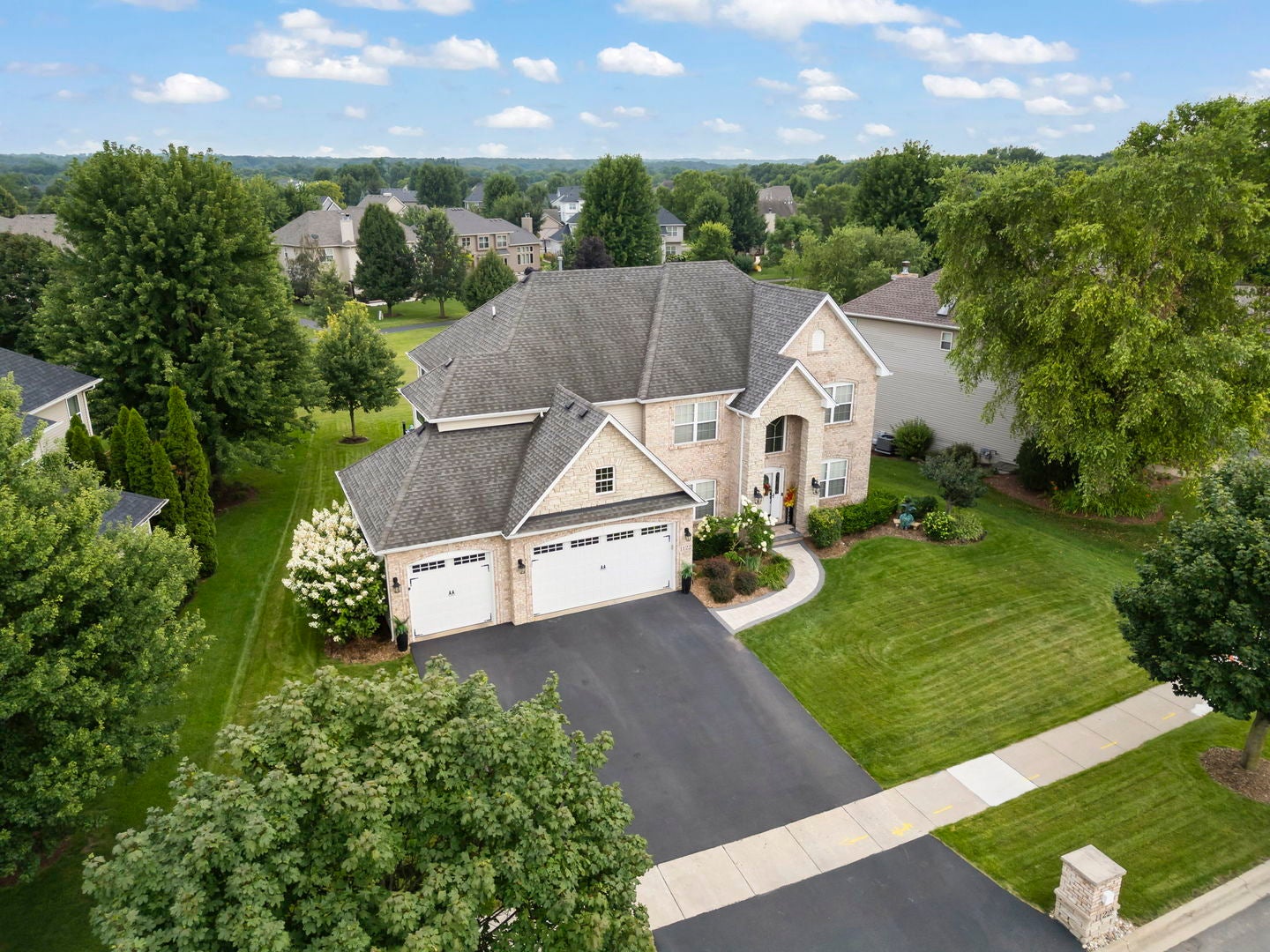 1122 Clearwater Drive