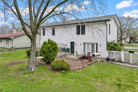 Tiny photo for 161 Oakwood Drive, Bolingbrook, IL 60440 (MLS # 12615165)