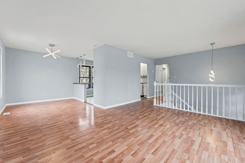 Tiny photo for 161 Oakwood Drive, Bolingbrook, IL 60440 (MLS # 12615165)