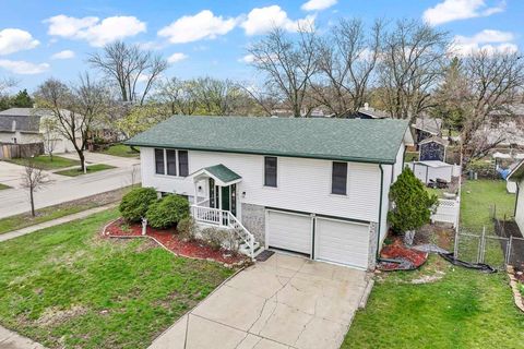 Tiny photo for 161 Oakwood Drive, Bolingbrook, IL 60440 (MLS # 12615165)