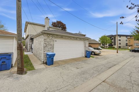 Tiny photo for 6916 W Forest Preserve Drive, Harwood Heights, IL 60706 (MLS # 12653100)